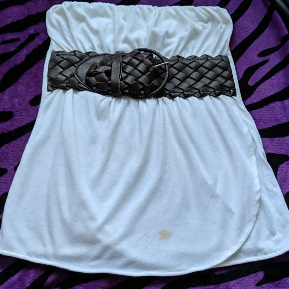 White top - Picture 1 of 2